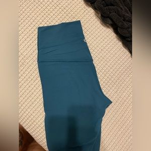 Lululemon Align 25” teal size 8